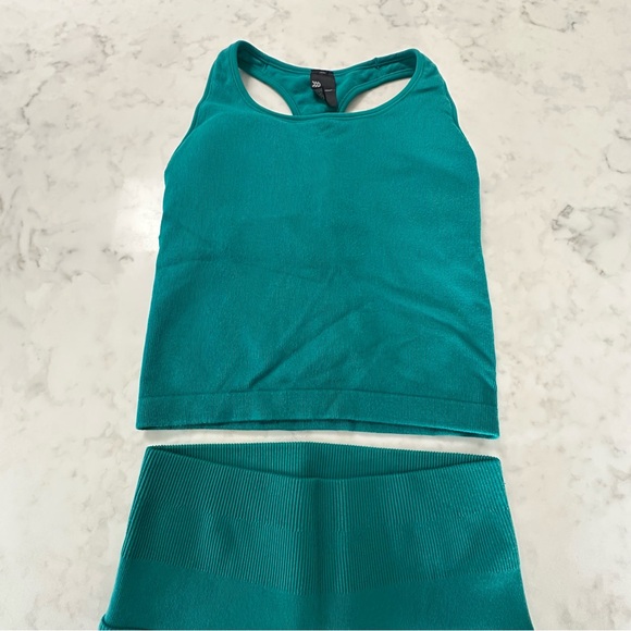 All in Motion Teal Ribbed Activewear Set. Leggings & matching Top/sports bra. - Picture 13 of 14